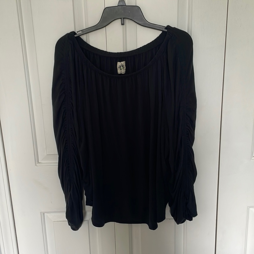 Free People We The Free Sz M Elastic band neck & sleeves loose top GUC B71